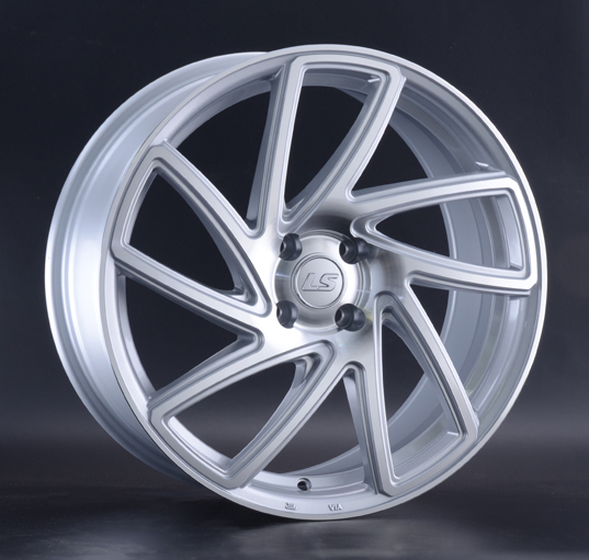 Диски LS wheels 1054 7.5 х 17 5*114,3 Et: 45 Dia: 67.1 классический серебристый цвет