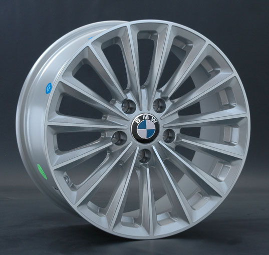 Диски Replica LA B118 8 х 18 5*120 Et: 25 Dia: 72.6 классический серебристый цвет