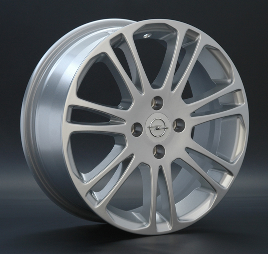 Диски Replica LA OPL8 8 х 18 5*120 Et: 42 Dia: 67.1 классический серебристый цвет