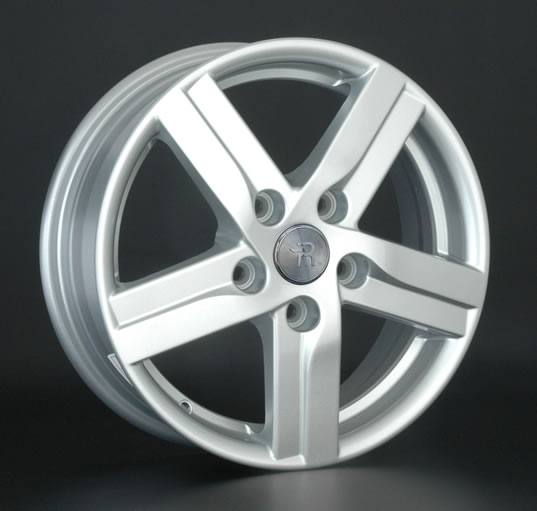 Диски Replay KI71 5.5 х 15 5*114,3 Et: 47 Dia: 67.1 классический серебристый цвет